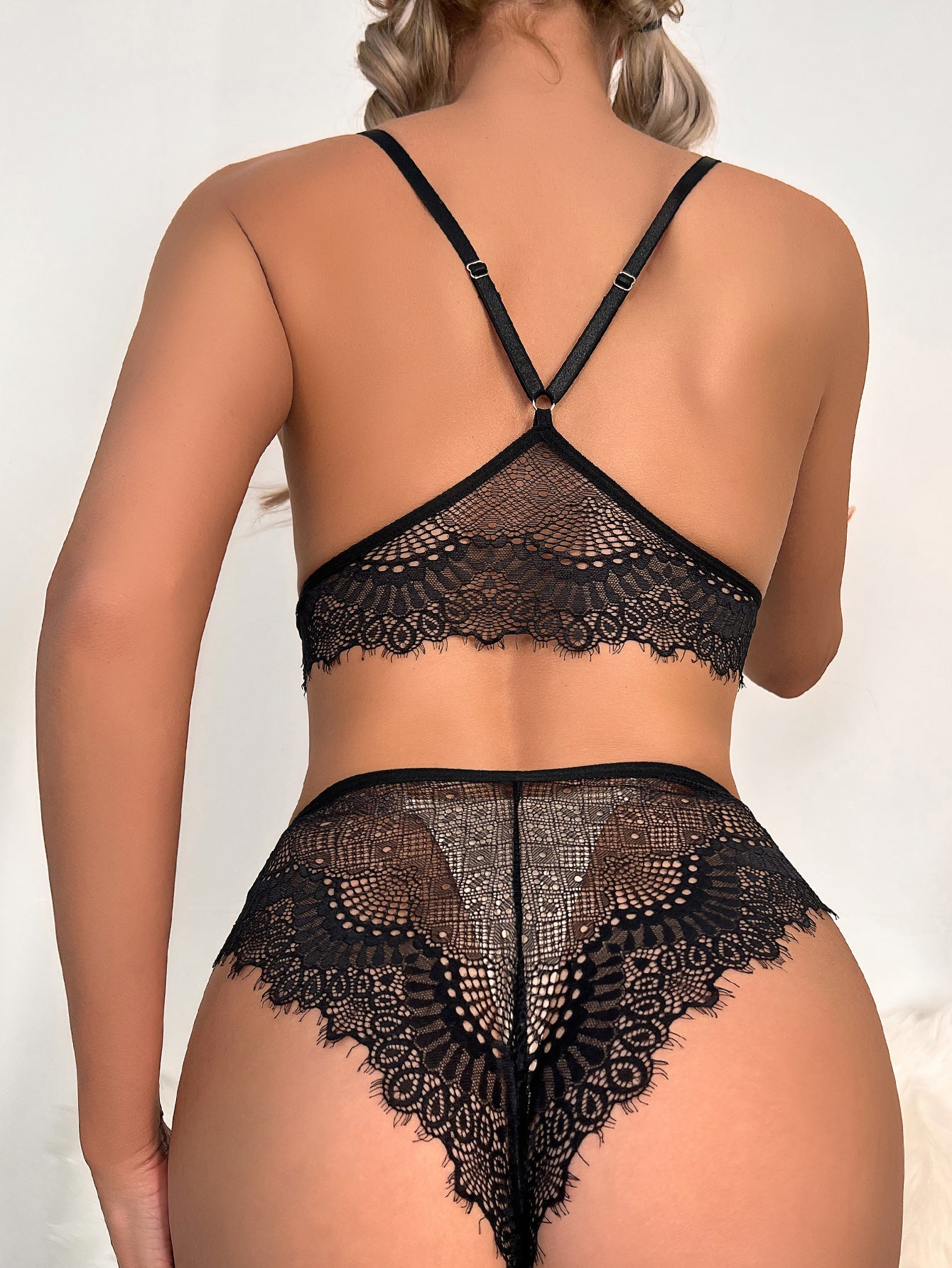 Marie – Ensemble Lingerie en Dentelle Noire